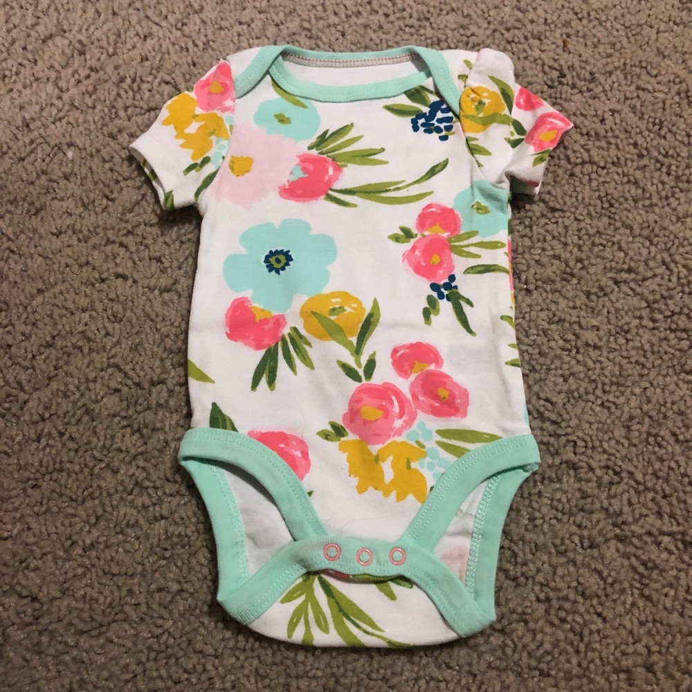 2 bodysuits